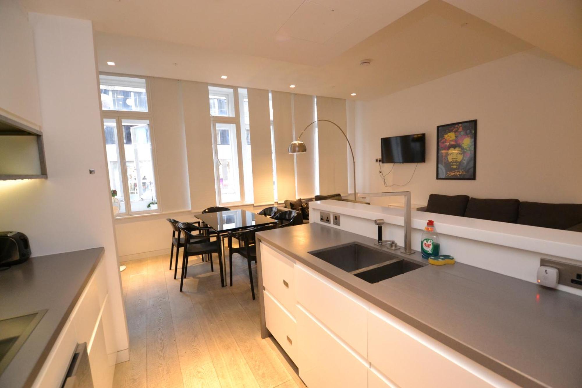 Modern 2 Bedroom Apartment, Oxford Street 런던 외부 사진